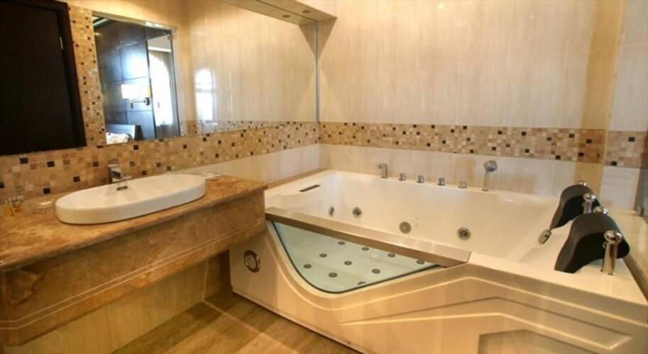 Bass Boutique Hotel