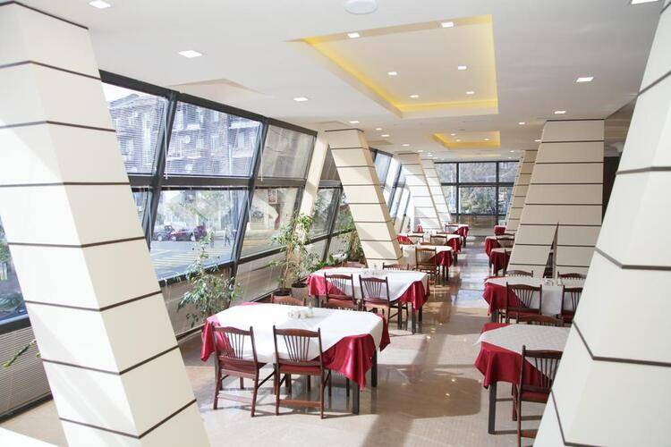 Shirak Hotel