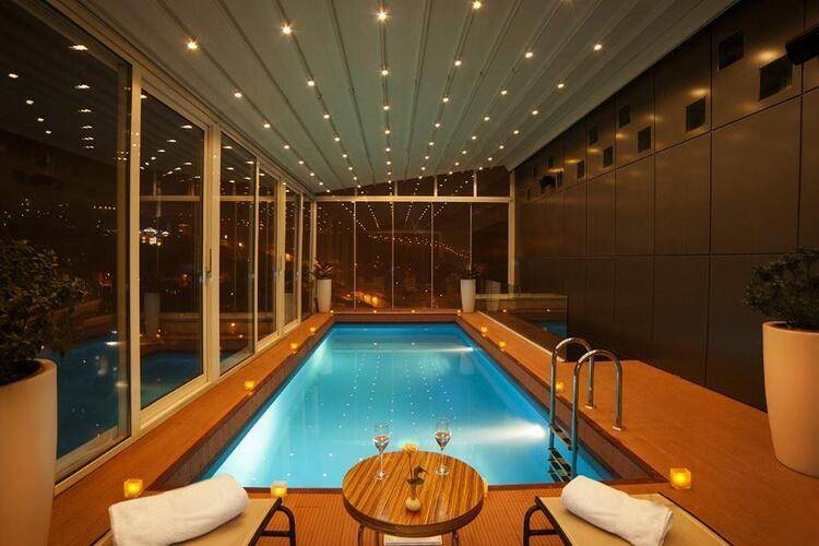 Opera Suite Hotel