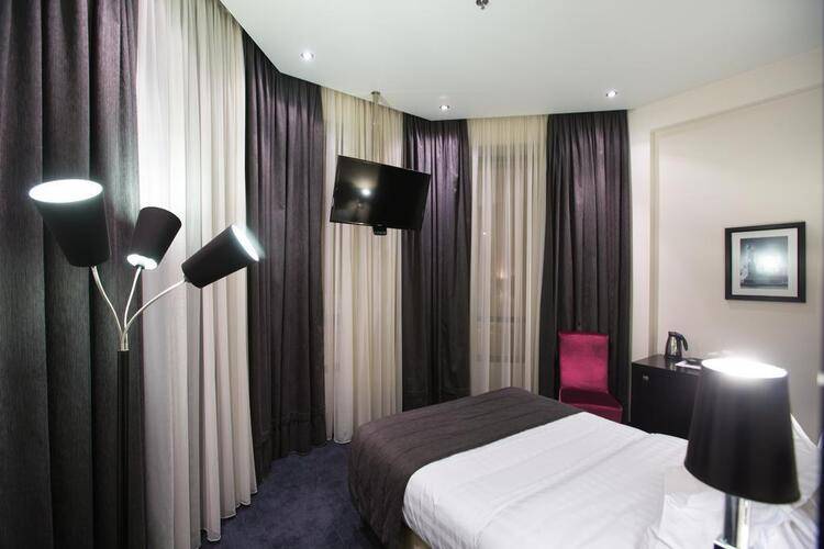North Avenue Hotel