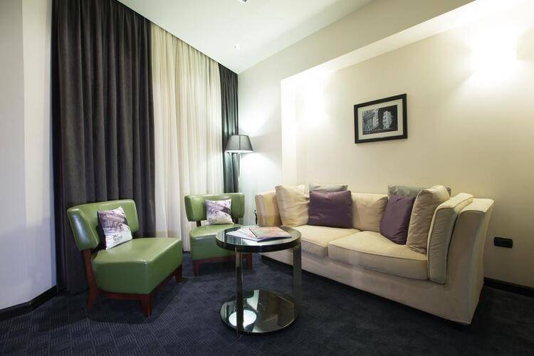 North Avenue Hotel