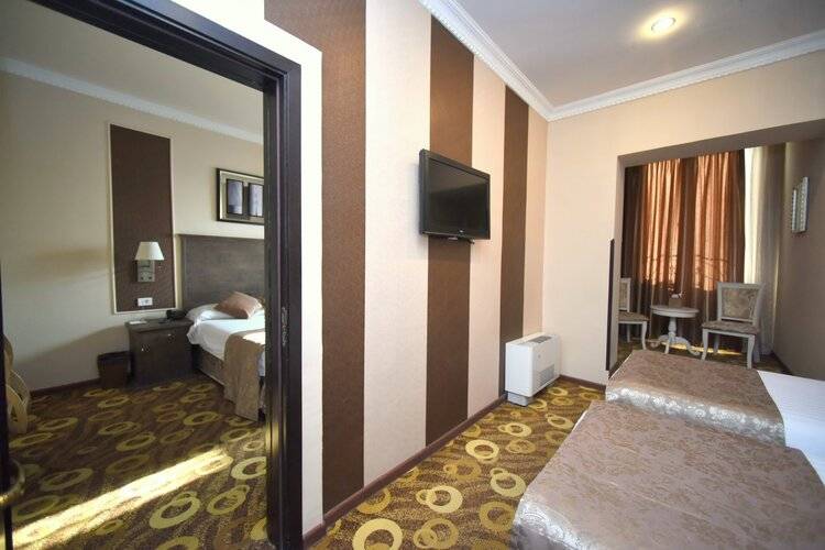 Imperial Palace Hotel