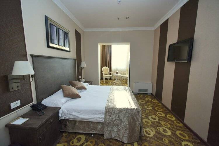 Imperial Palace Hotel