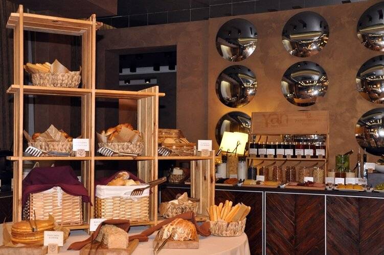 Paris Hotel