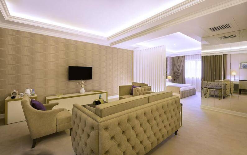 Paris Hotel