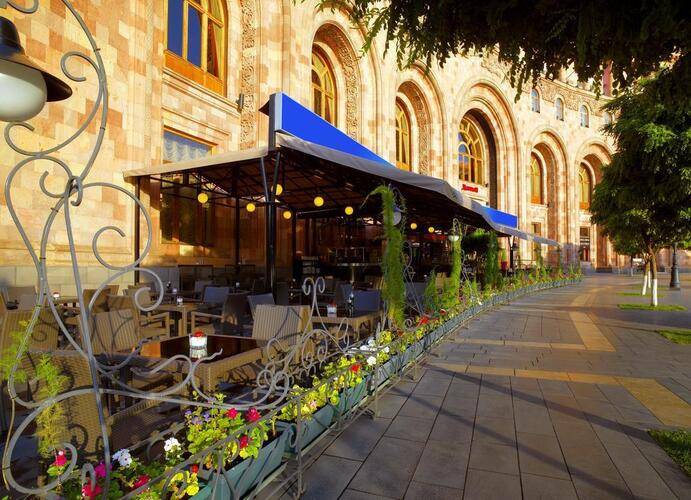 Marriott Armenia Hotel