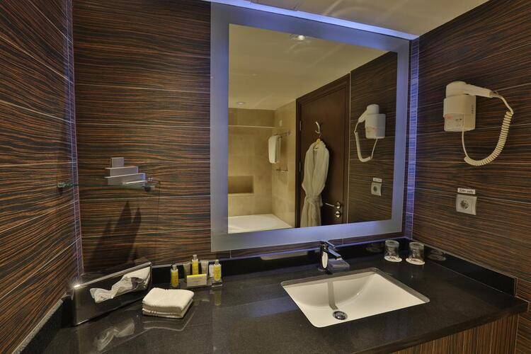 Marriott Armenia Hotel