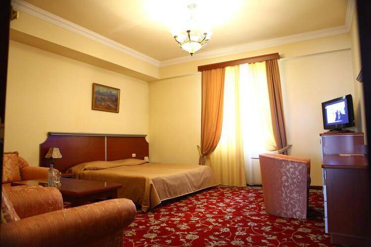 Metropol Hotel