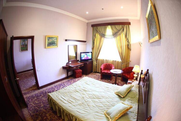 Metropol Hotel