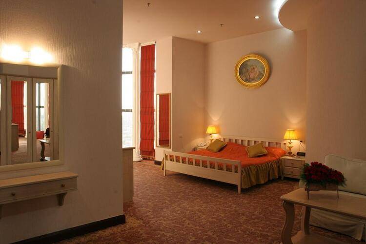 Metropol Hotel