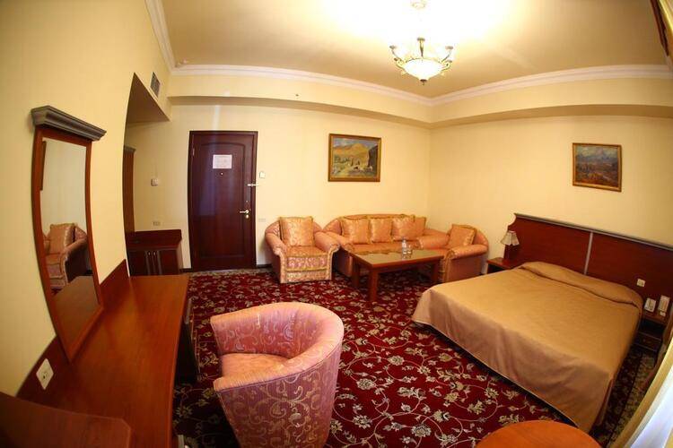 Metropol Hotel