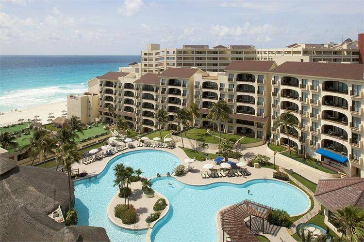 Emporio Hotel & Suites