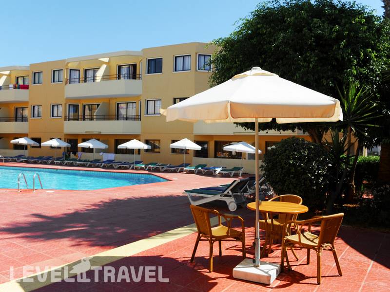 Фотография Nicholas Hotel Apartments