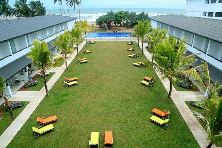 Rathna Beach Hotel (Ex. Coco Royal Beach Resort)