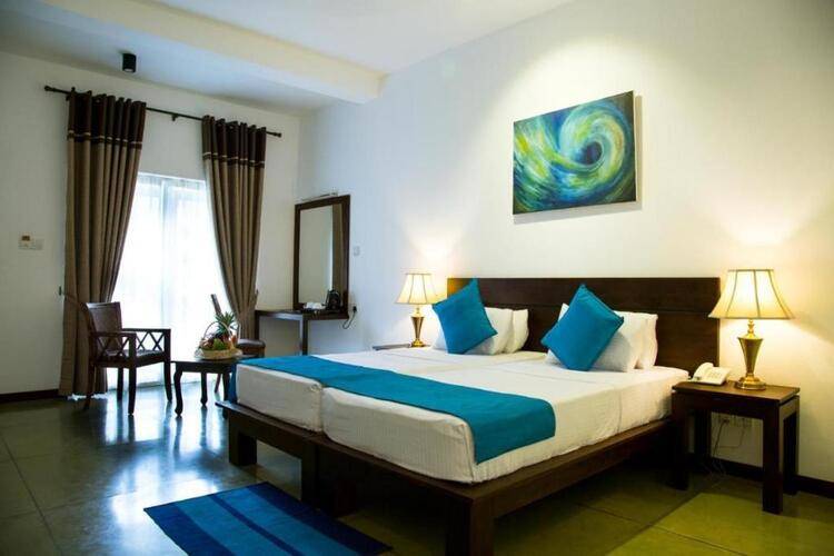 Rathna Beach Hotel (Ex. Coco Royal Beach Resort)