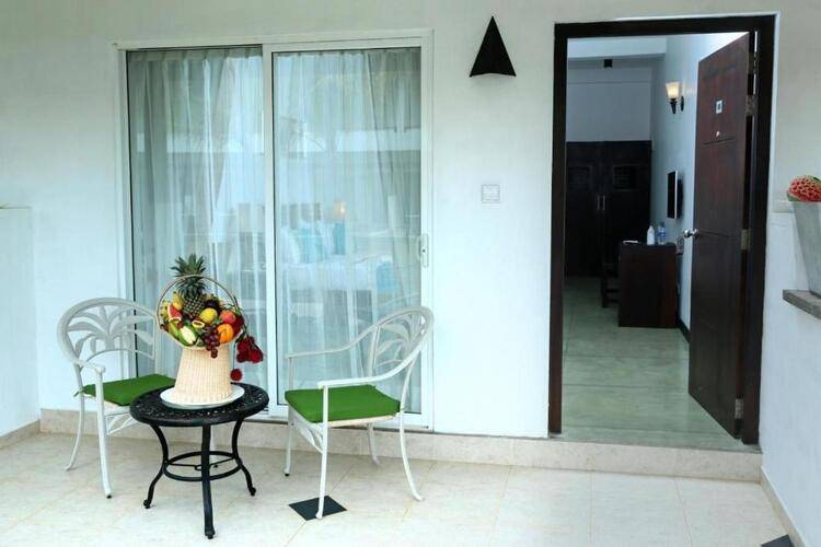 Rathna Beach Hotel (Ex. Coco Royal Beach Resort)