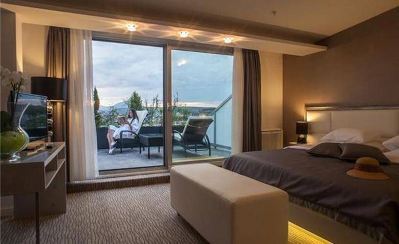 Aurel Hotel