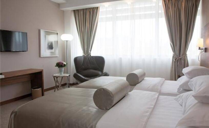 Aurel Hotel