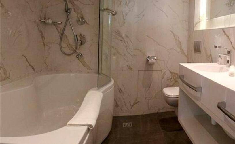 Aurel Hotel