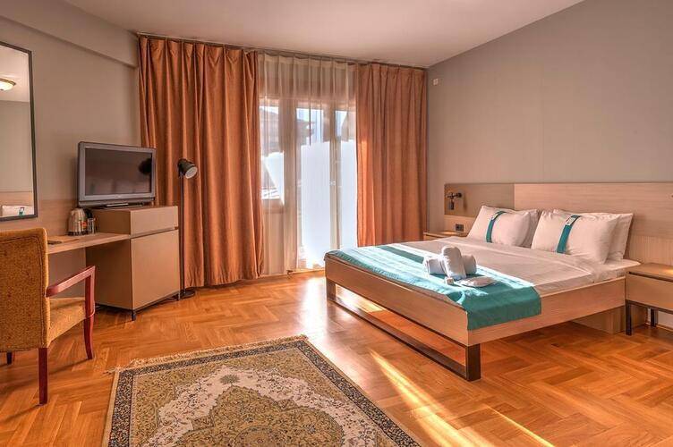 Magnolia Hotel