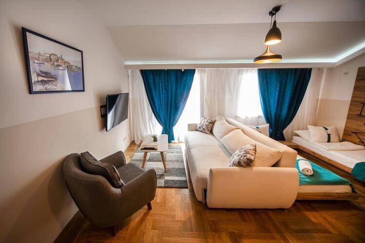 Magnolia Hotel