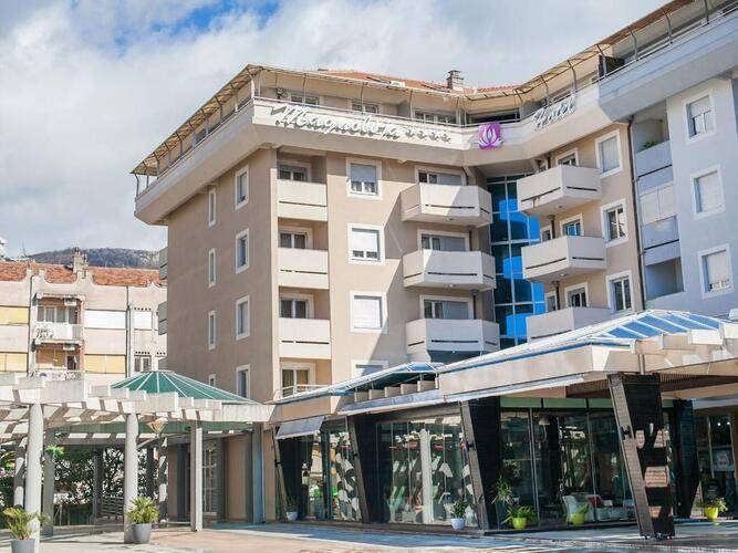 Magnolia Hotel