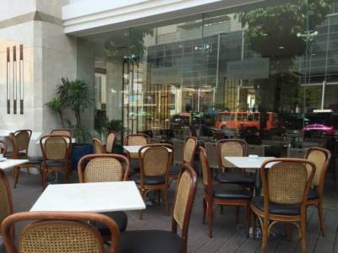 Arnoma Hotel