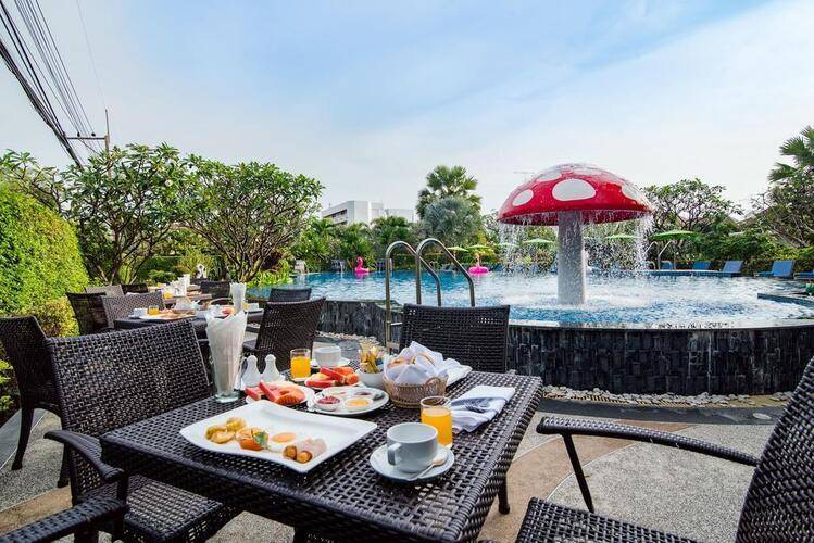 Golden Beach Cha-Am Hotel