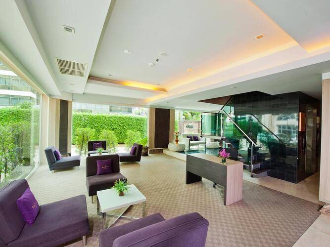Kingston Suites