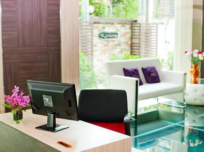 Kingston Suites