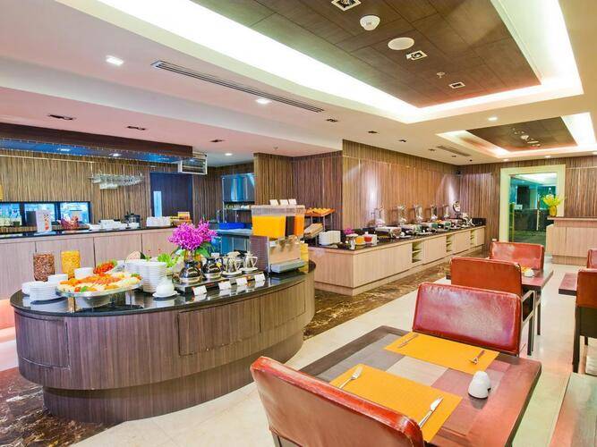 Kingston Suites