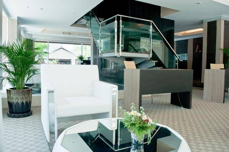 Kingston Suites