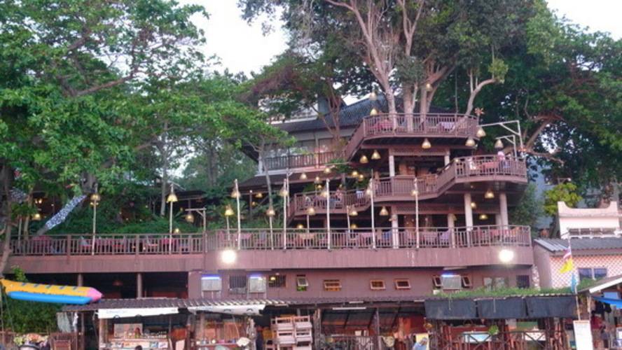 Birds & Bees Resort