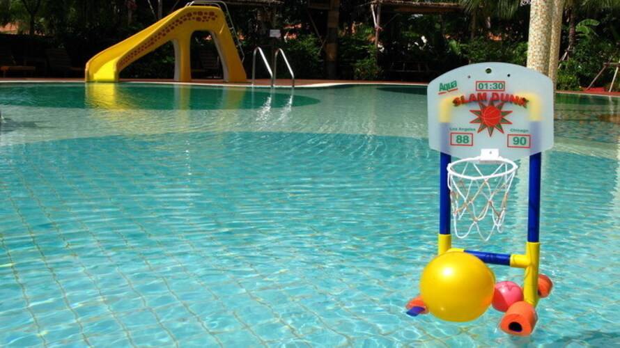Birds & Bees Resort