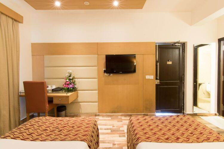 Country Inn Tarika (Ex. Regenta Varca Beach Goa)
