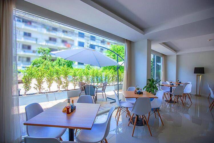 By Dee @ Jomtien Hotel