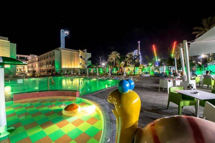 Nicolas Color Hotel