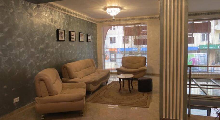 Chao Hotel