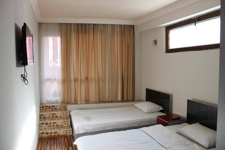 Dolphin Hotel