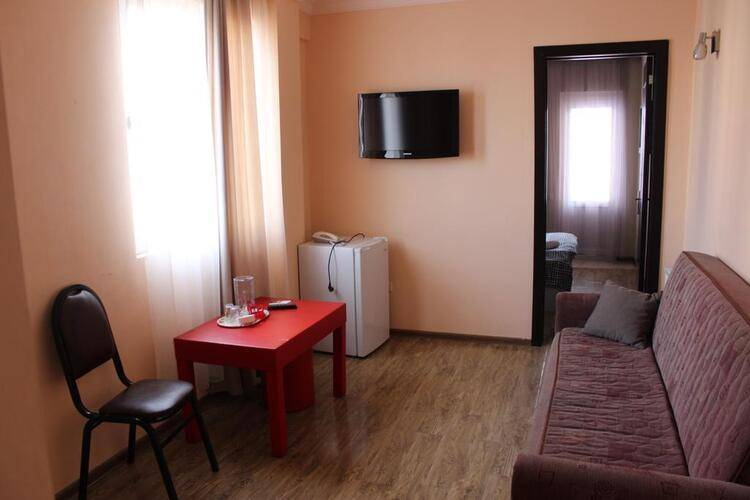 Dolphin Hotel
