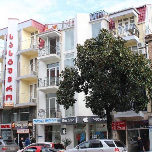 Dolphin Hotel