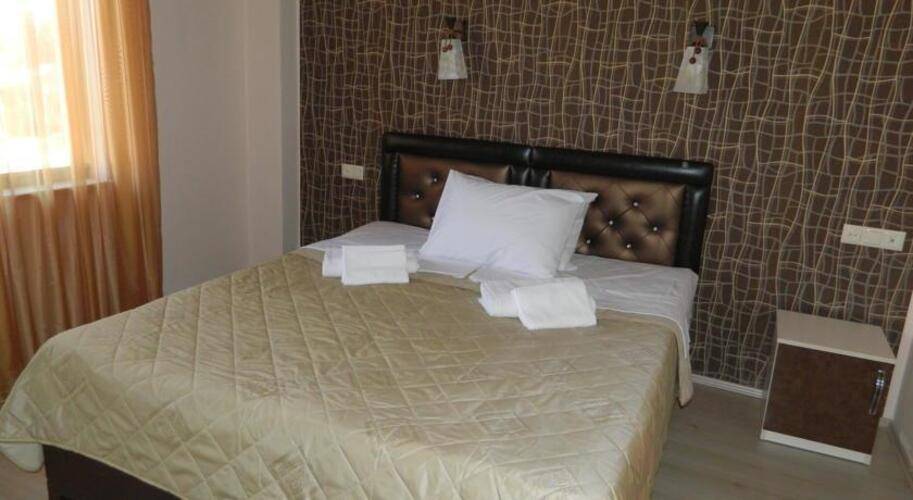 Iberia Hotel
