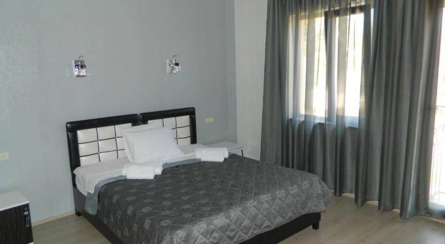 Iberia Hotel