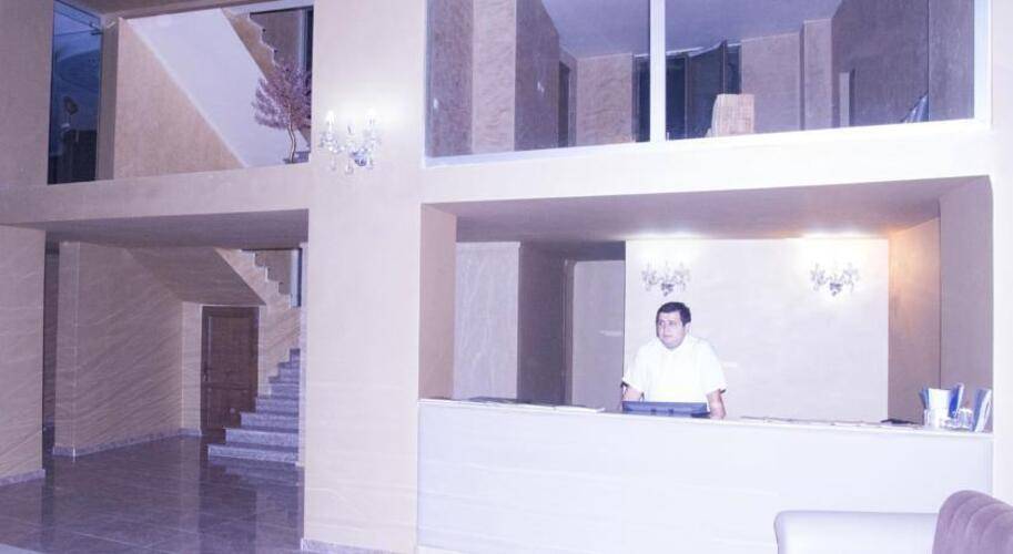Iberia Hotel