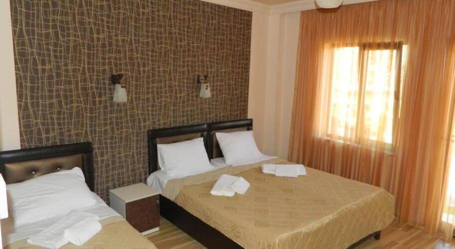 Iberia Hotel