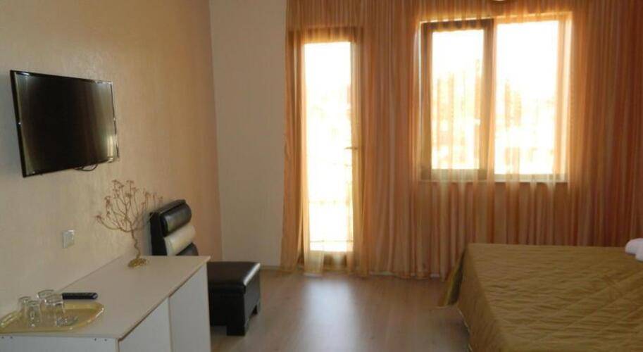 Iberia Hotel