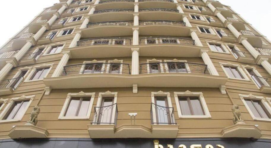 Iberia Hotel