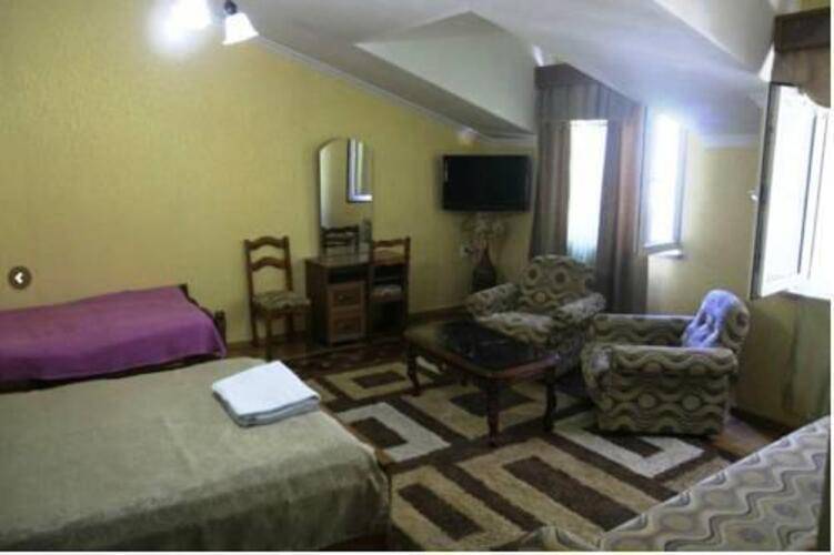 Duta Hotel