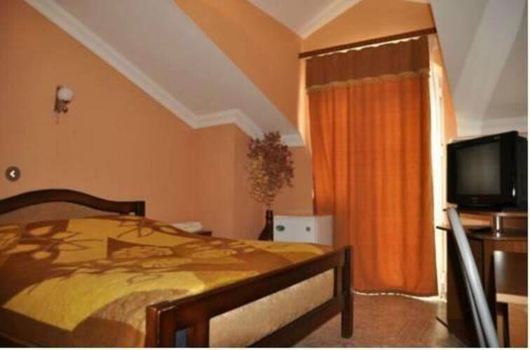 Duta Hotel