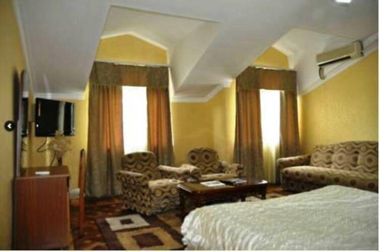 Duta Hotel